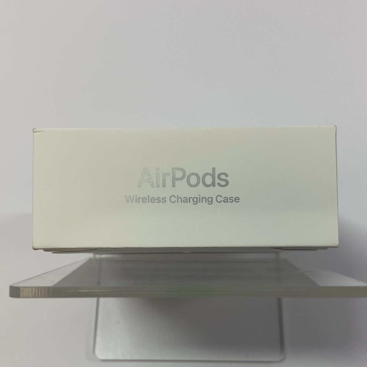 New Apple AirPods 5th Gen with Charging Case A3439 A3440 A3529 MKFT4LL/A