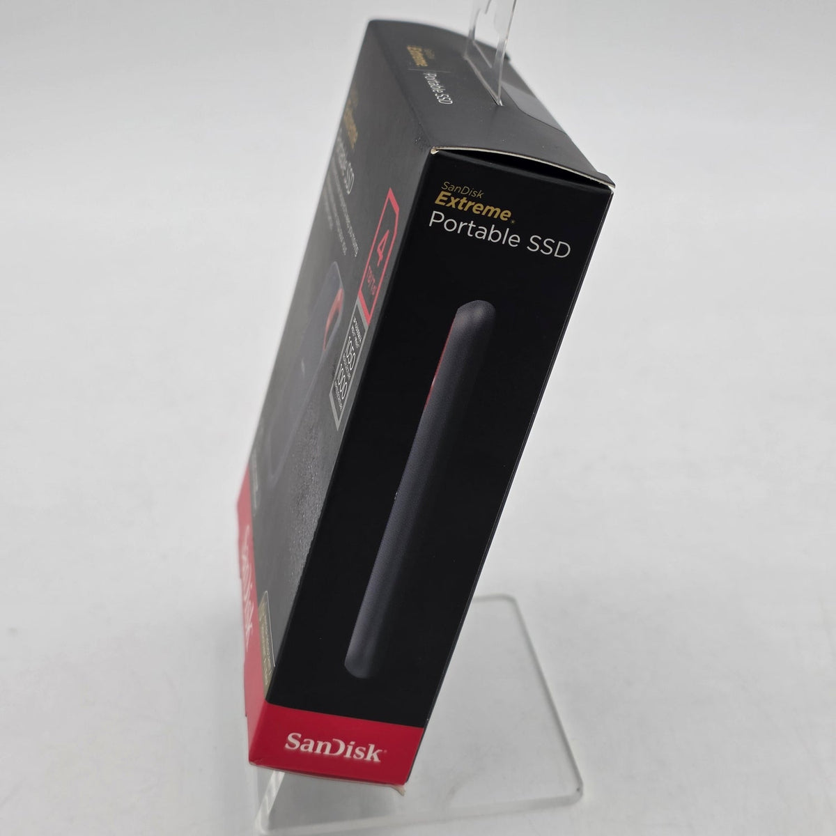 SanDisk 2.5" Extreme Portable SSD 4TB M.2 NVMe Gen 3.0 x 4 SSD SDSSDE61-4T00-G25